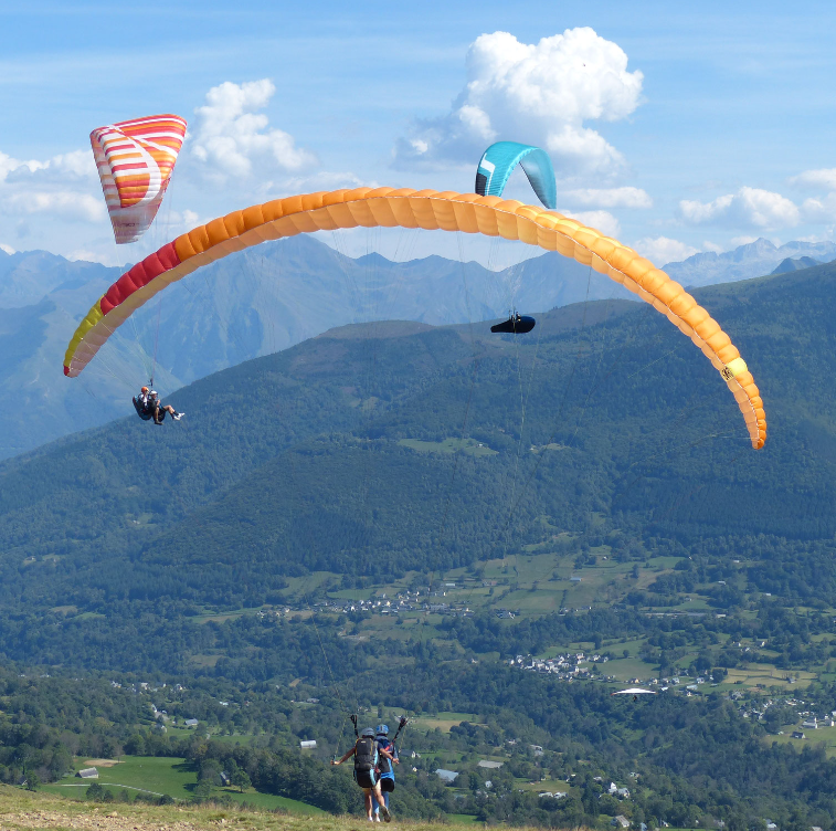 Chalet La Source Cauterets paragliding